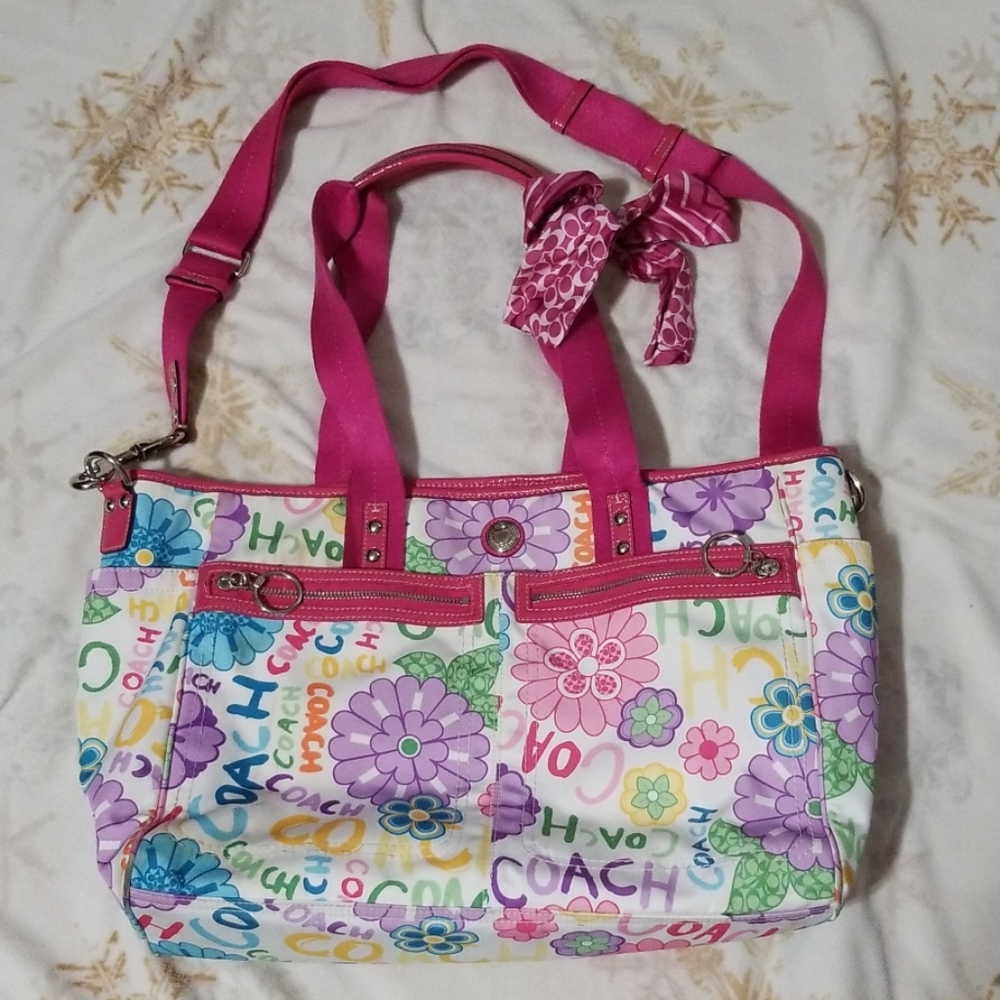 Daisy floral diaper bag/ travel tote